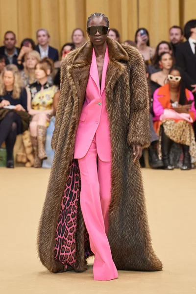 Look 14